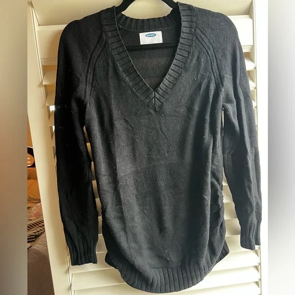 Old Navy Maternity Sweater - Picture 2 of 7
